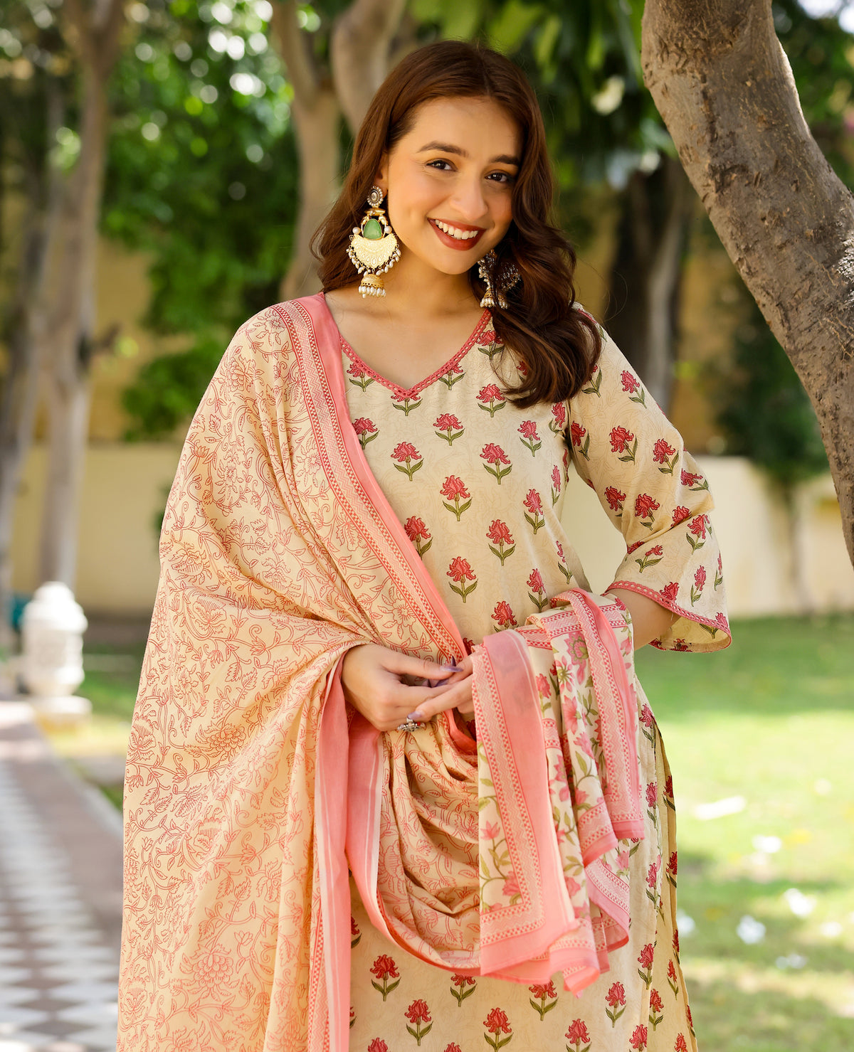 Gulabo Off White Printed Cotton Suit Set